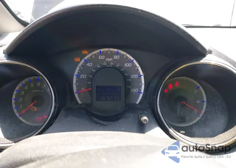 2013 Honda Fit Sport z USA, uszkodzony, nr VIN JHMGE8H52DC002897